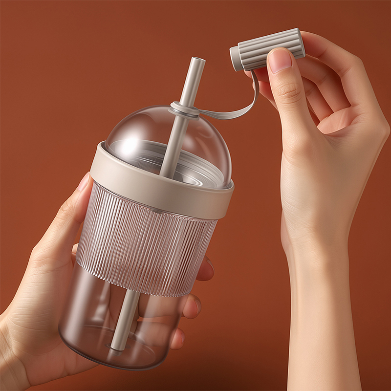 Training Cup Straw - แก้วกาแฟพร้อมฝาปิด ขนาด 17 ออนซ์ ใช้ซ้ำได้ พร้อมฝาและหลอดดูด